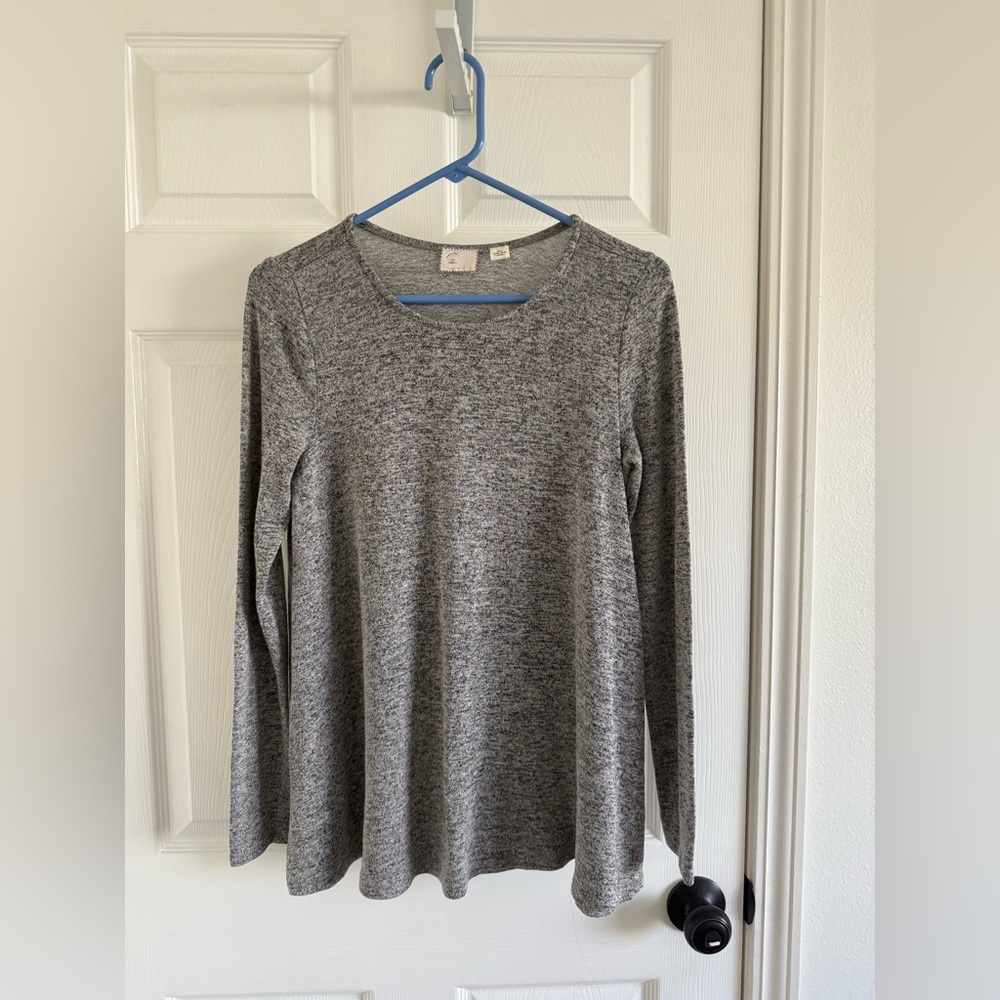 Grey long sleeve
